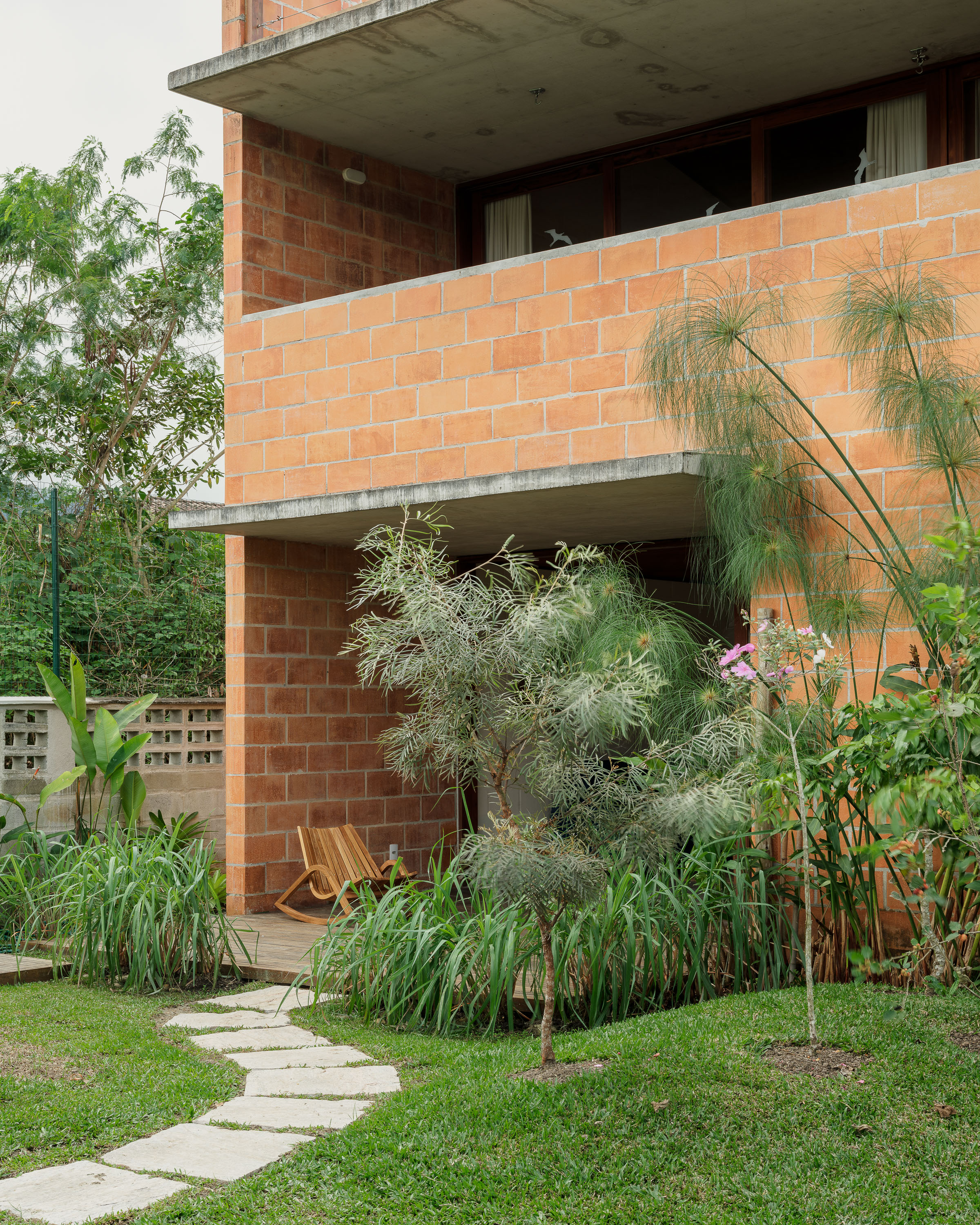 Featured image for “Jabaquara House in Paraty, Brazil”